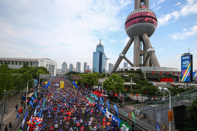 中欧体育关于今晨体能课后,马赛队长鼓劲备战意大利杯,管理层满意,医务组通报恢复的信息
