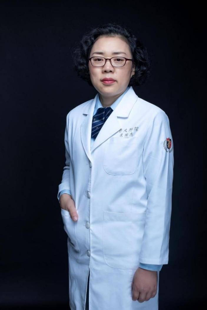 中欧体育关于广州队发布备战花絮；今晚队长鼓劲；社区盾任务艰巨；医务组通报恢复的信息