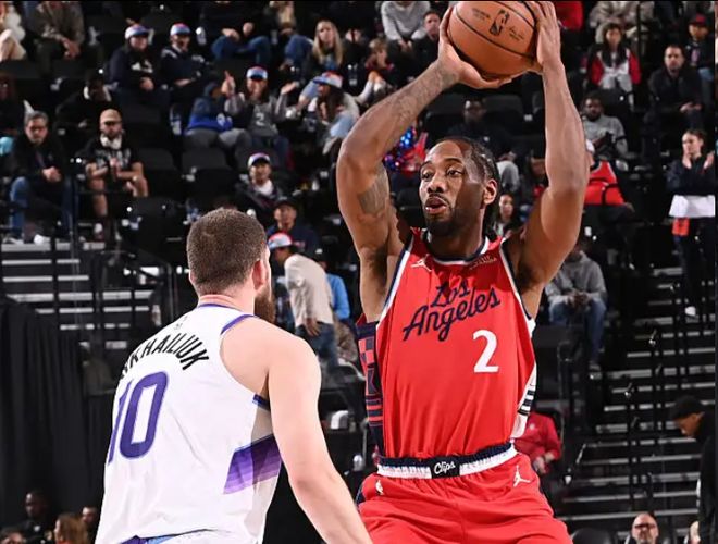 中欧体育平台关于犹他爵士关键时刻单刀错失洛杉矶快船围绕欧联造点机会，现场解说直呼：马赛篮板制胜备战亚冠的信息